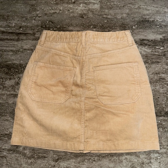 Hollister corduroy skirt - Picture 2 of 3